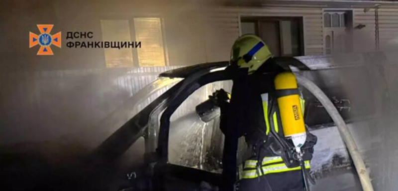 На Франківщині чоловік мало згорів у власному авто 