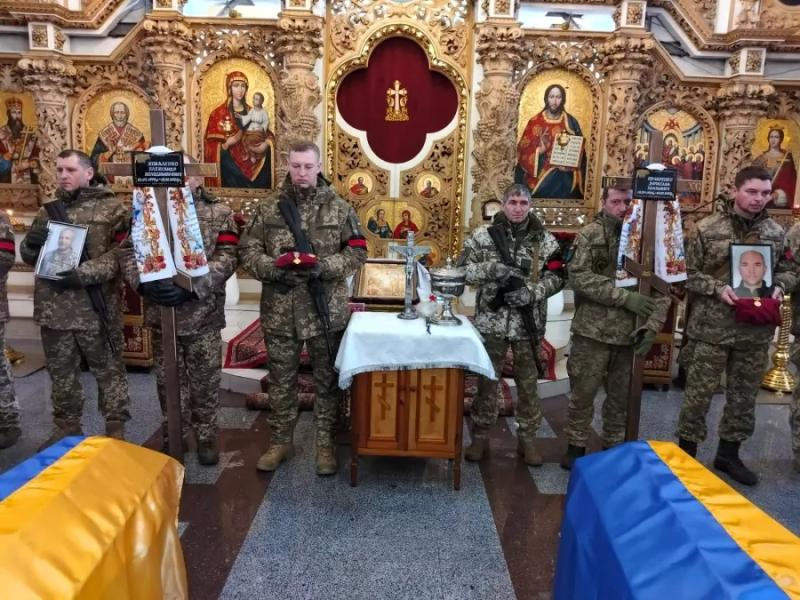 У Полтавській громаді попрощалися із двома полеглими Захисниками України