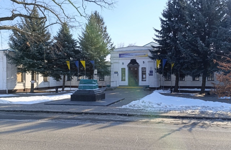 У Полтаві демонтували пам’ятник Петру І