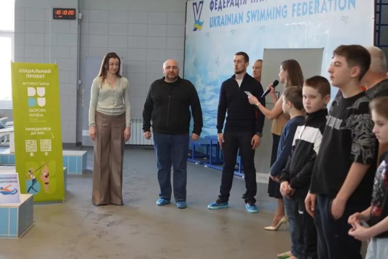 “Вода розслабляє і допомагає забути про війну”: У Полтаві вперше провели «Старти Надії» для ветеранів та їхніх сімей