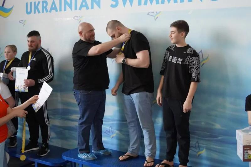 “Вода розслабляє і допомагає забути про війну”: У Полтаві вперше провели «Старти Надії» для ветеранів та їхніх сімей