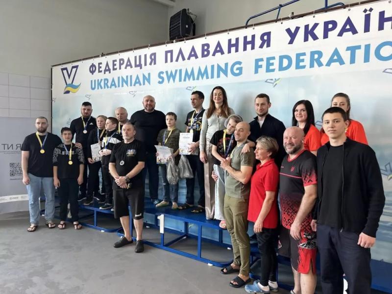 “Вода розслабляє і допомагає забути про війну”: У Полтаві вперше провели «Старти Надії» для ветеранів та їхніх сімей