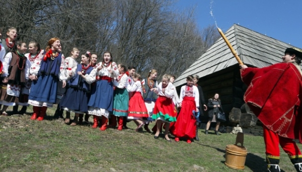 У Варшаві проведуть традиційні українські «Великодні гаївки»