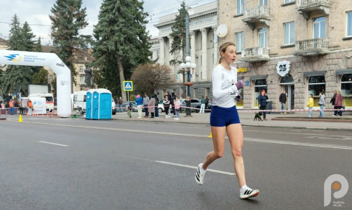Без домашнього золота, але з сенсацією: волиняни завоювали три з шести медалей чемпіонату зі спортивної ходьби