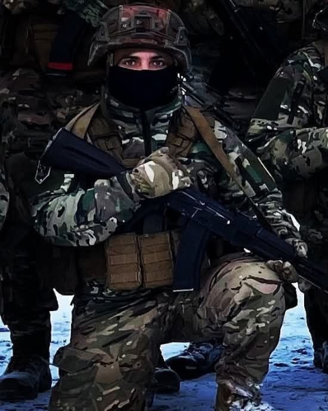 Повернулася за сином-«азовцем» в окупований Маріуполь: мати 3 роки чекає його з полону