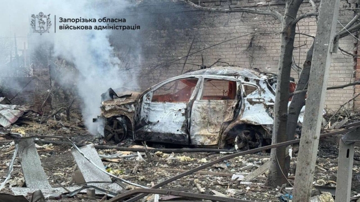 РФ вдарила по цивільних об’єктах в Запорізькій області: загинула жінка, є поранені 