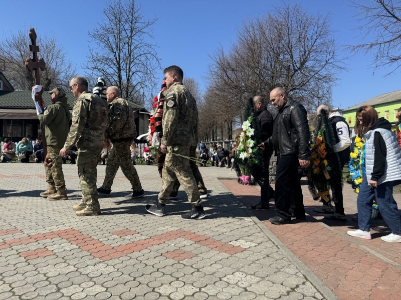 У Хоролі провели в останню путь загиблого Захисника України
