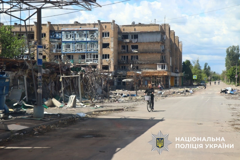 «Майбутнє турбує»: на що живуть і як заробляють люди, які врятувалися від війни