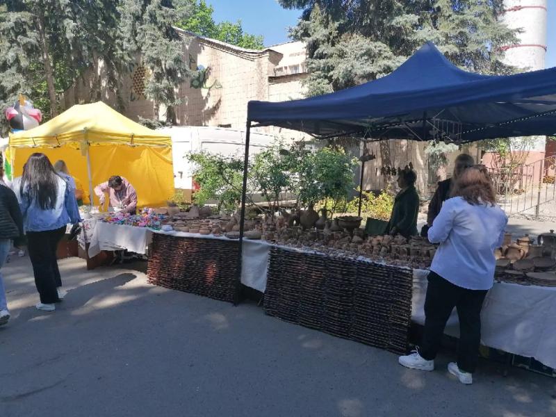 У Полтаві на День праці влаштували ярмарок продукції крафтових виробників