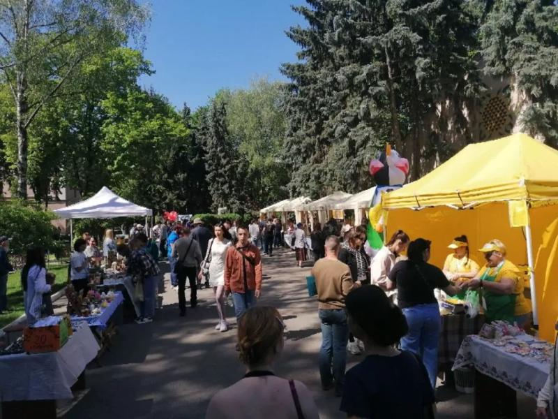 У Полтаві на День праці влаштували ярмарок продукції крафтових виробників