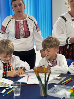У Румунії відзначили День традиційного українського одягу