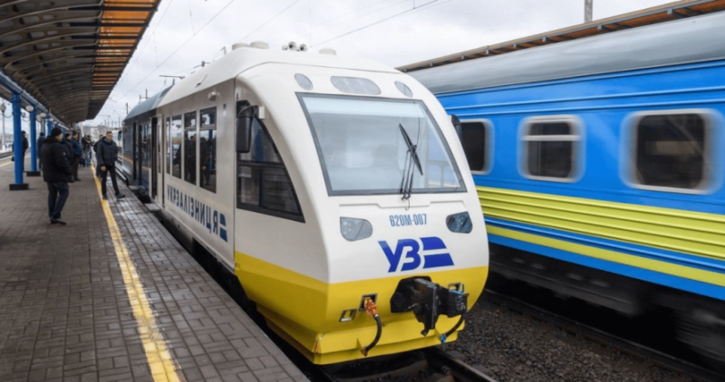 Більше поїздів — більше подорожей: Укрзалізниця відкриває літні напрямки