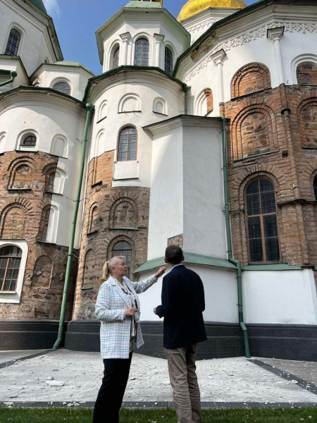 «Сучасні варвари з Росії». Рада церков відреагувала на пошкодження Софійського собору