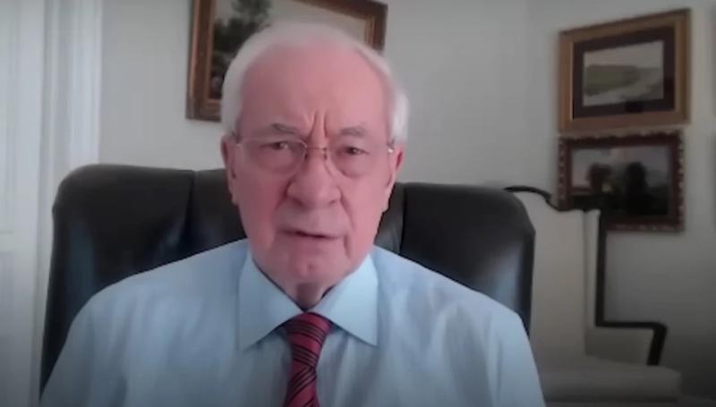 "Академік" Азаров звинуватив "бандерівців" у розправі над чеським письменником Ярославом Гашеком: чому з цього сміється інтернет