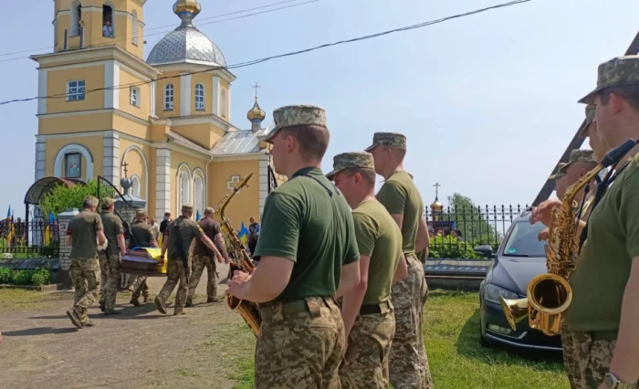 Підгайцівська громада попрощалася з героєм Сергієм Холодовим