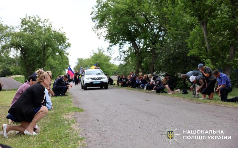 Полтавщина попрощалася зі старшим сержантом поліції Анатолієм Олешком, який загинув на Донеччині