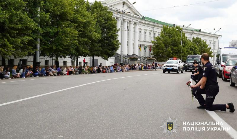 Полтавщина попрощалася зі старшим сержантом поліції Анатолієм Олешком, який загинув на Донеччині