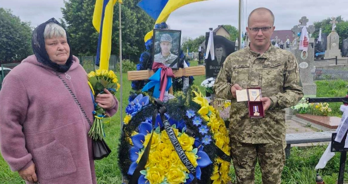 У Боратині родині загиблого воїна Володимира Копаєва вручили його орден «За мужність»