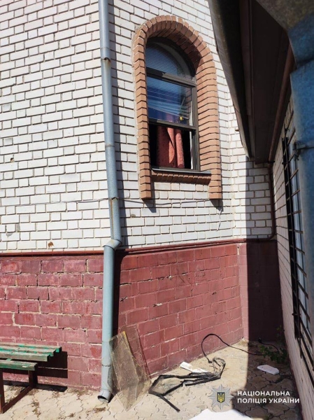 У Самарівському районі зловмисники залякали та пограбували 87-річну жінку