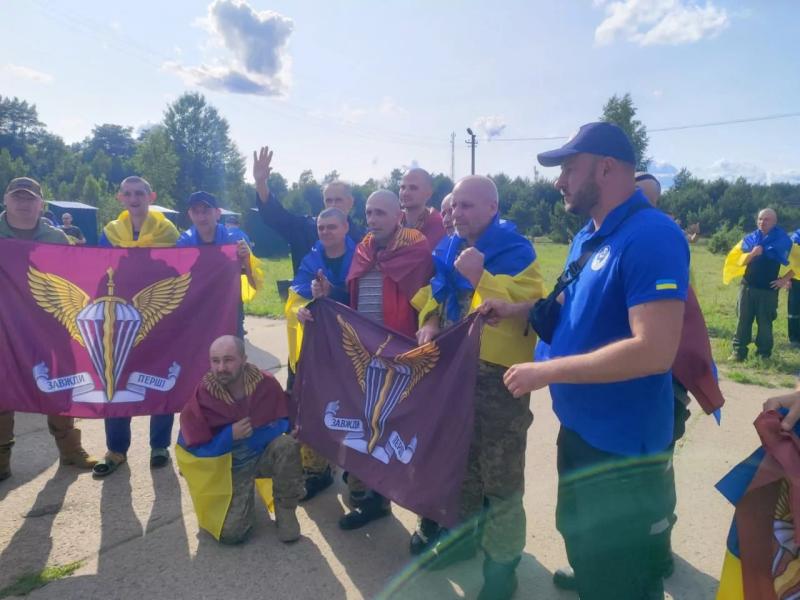 Україна повернула важкопоранених та тяжкохворих Захисників в межах обміну з рф