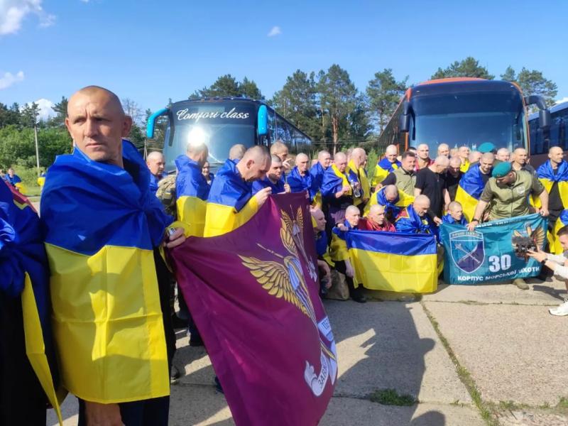 Україна повернула важкопоранених та тяжкохворих Захисників в межах обміну з рф