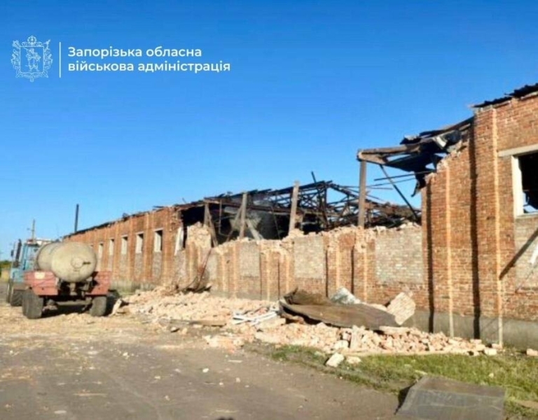 В Запорізькій області ворог зруйнував цехи аграрного підприємства