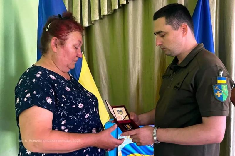На Полтавщині родині загиблого воїна передали орден “За мужність” ІІІ ступеня