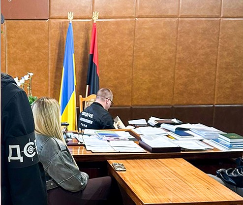 З крісла голови Зорі — на лаву підсудних