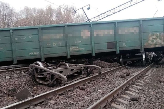Залізнична аварія на Рівненщині: потяги затримуються